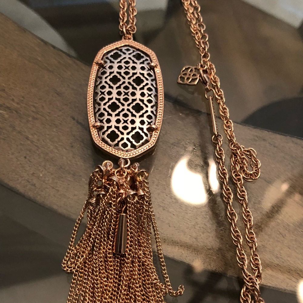 Kendra Scott Necklace
